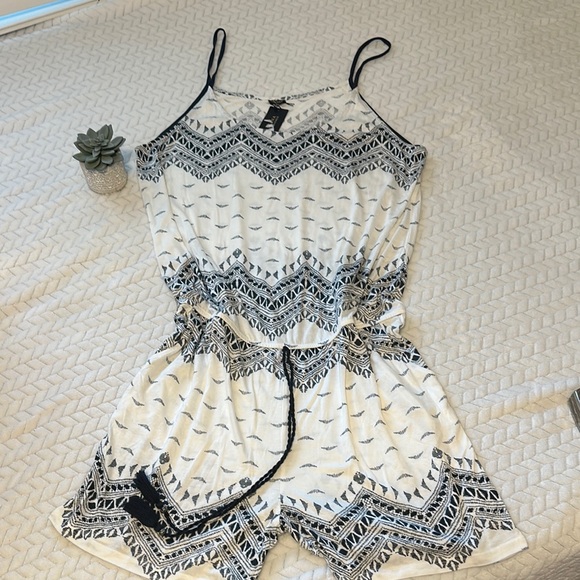 la scana Dresses & Skirts - Black and White Patterned Romper